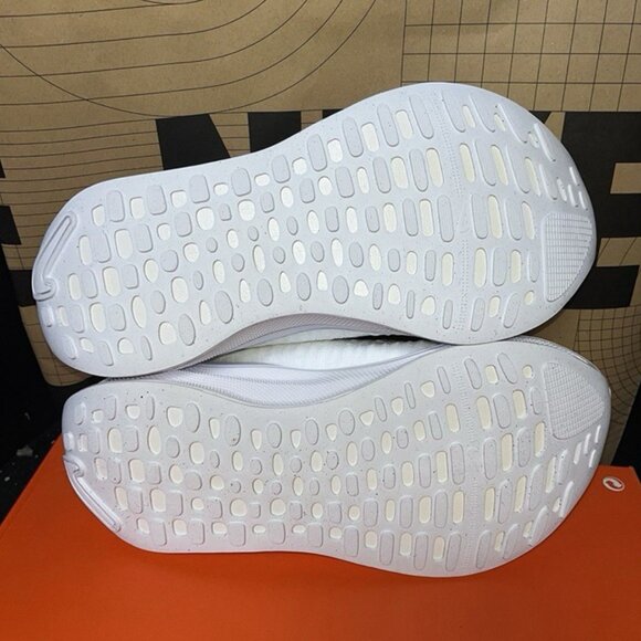 NEW Nike ReactX Infinity Run 4 Wide 4E White FN0881-100 Men Size 8.6 main image 5